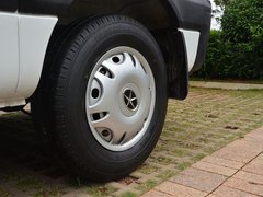 2017款 1.9T 短轴中顶星物流厢式运输车