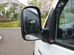 2017款 1.9T 短轴中顶星物流厢式运输车