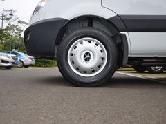 2017款 1.9T 短轴中顶星物流厢式运输车
