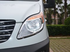 2017款 1.9T 短轴中顶星物流厢式运输车