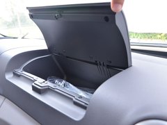2017款 1.9T 短轴中顶星物流厢式运输车