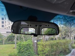 2017款 1.9T 短轴中顶星物流厢式运输车