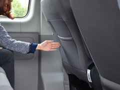 2017款 1.9T 短轴中顶星物流厢式运输车