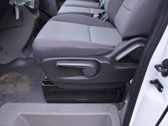 2017款 1.9T 短轴中顶星物流厢式运输车