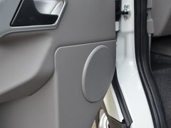 2017款 1.9T 短轴中顶星物流厢式运输车