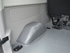 2017款 1.9T 短轴中顶星物流厢式运输车