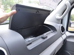 2017款 1.9T 短轴中顶星物流厢式运输车