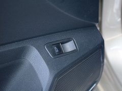 2017款 230TSI DSG豪华型