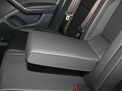 2017款 1.6L 自动舒适型