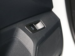 2017款 1.6L 自动舒适型