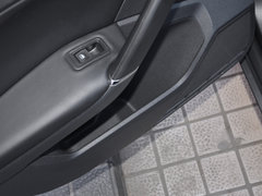 2017款 1.6L 自动舒适型