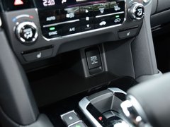 2017款 240TURBO 两驱豪华版