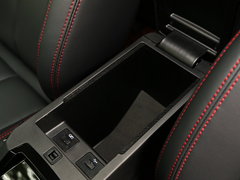2017款 1.6L 手动尊贵型