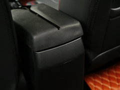 2017款 1.6L 手动尊贵型