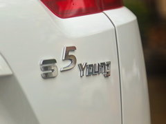 2017款 1.6L 手动尊贵型