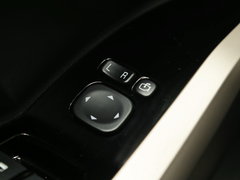 2017款 1.6L 手动豪华型