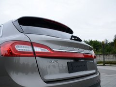 2017款 2.7T 四驱总统版