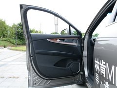 2017款 2.7T 四驱总统版