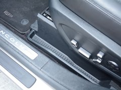 2017款 2.7T 四驱总统版