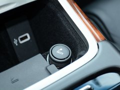 2017款 2.7T 四驱总统版