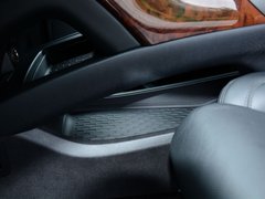 2017款 2.7T 四驱总统版