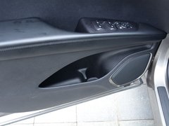 2017款 2.7T 四驱总统版
