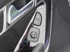 2017款 红标 2.0T 自动两驱尊贵型