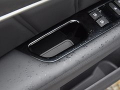 2017款 红标 2.0T 自动两驱尊贵型