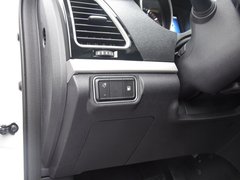 2017款 红标 2.0T 自动两驱尊贵型