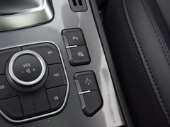 2017款 红标 2.0T 自动两驱尊贵型