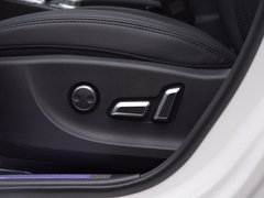 2017款 红标 2.0T 自动两驱尊贵型