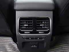 2017款 红标 2.0T 自动两驱尊贵型