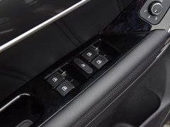 2017款 红标 2.0T 自动两驱尊贵型