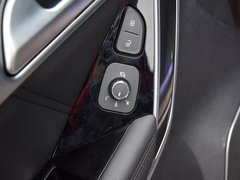 2017款 红标 2.0T 自动两驱尊贵型