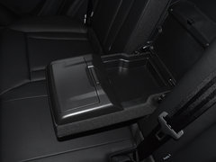 2017款 红标 2.0T 手动四驱精英型