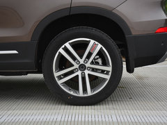 2017款 红标 2.0T 手动四驱精英型
