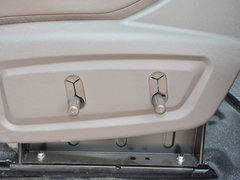 2017款  2.4L商务型短轴中顶11/12座4G69S4N