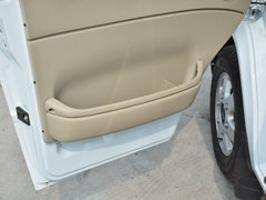 2017款  2.4L商务型短轴中顶11/12座4G69S4N