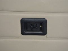 2017款  2.4L商务型短轴中顶11/12座4G69S4N