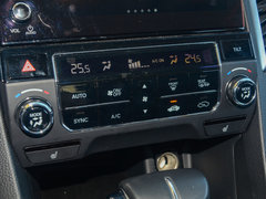 2017款 240TURBO 两驱尊享版