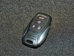 2017款 1.5T 手动 SRG旗舰型