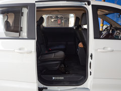 2017款 1.6L 宜家精英型
