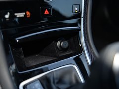 2017款 S 2.0T 豪华运动版