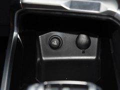 2017款 全新 蓝标 2.0T 自动两驱智尚型