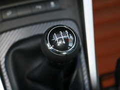 2017款 1.5L 手动酷炫互联型