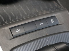 2017款 1.5L 手动酷炫互联型