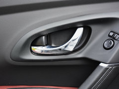 2017款 2.0L 四驱尊贵版