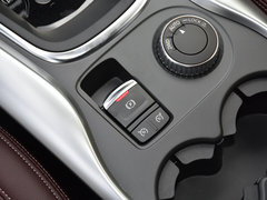 2017款 2.0L 四驱尊贵版