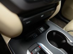 2017款 3.0L 尊驭版