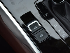 2017款 2.0T 旗舰型